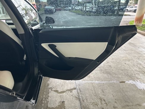 Used 2020 Tesla Model 3 Long Range image 29