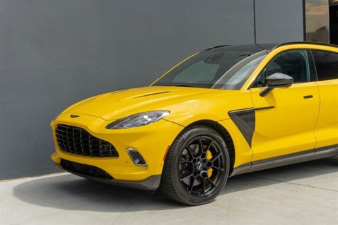 Used 2021 Aston Martin DBX image 19