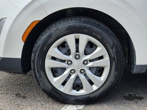 Used 2023 Kia Soul LX image 6