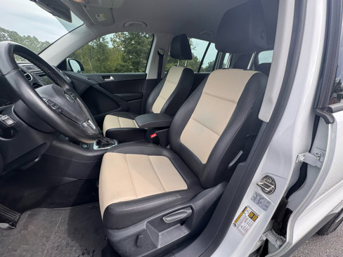 Used 2016 Volkswagen Tiguan S image 18