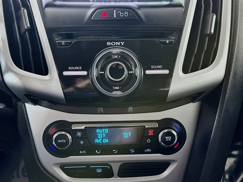 Used 2013 Ford Focus SE image 15