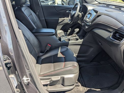 Used 2022 Chevrolet Equinox RS w/ RS Leather Package image 36