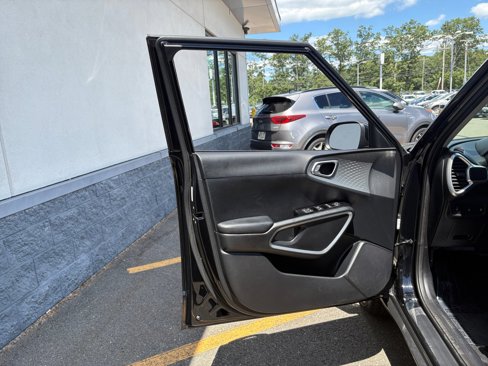 Certified 2022 Kia Soul LX image 27