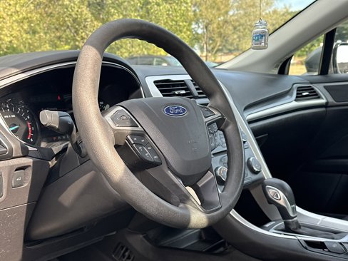 Used 2013 Ford Fusion SE image 13