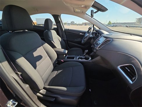 Used 2016 Chevrolet Cruze LT w/ Convenience Package image 32