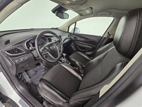 Used 2021 Buick Encore Preferred image 24