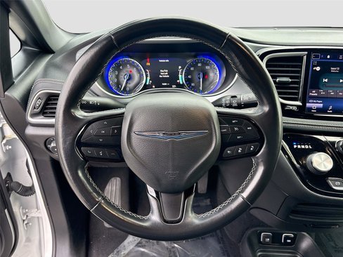 Used 2021 Chrysler Pacifica Touring w/ S Appearance Package image 13