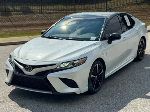 Used 2019 Toyota Camry XSE image 10