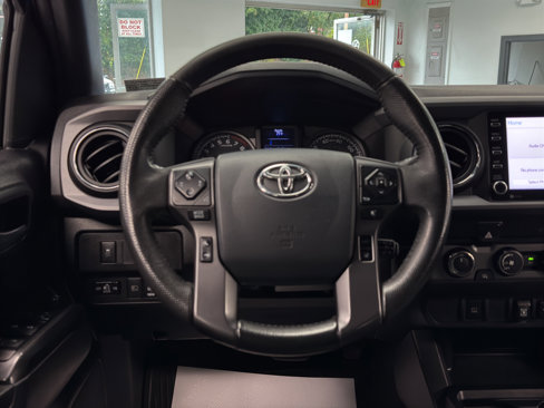 Used 2020 Toyota Tacoma TRD Off-Road image 19