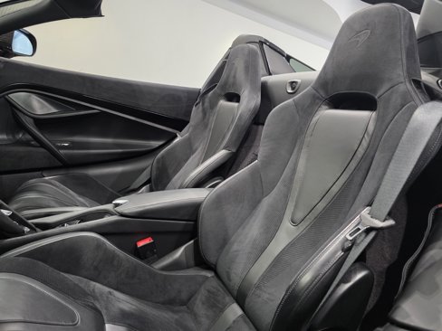 Used 2021 McLaren 720S Performance image 8