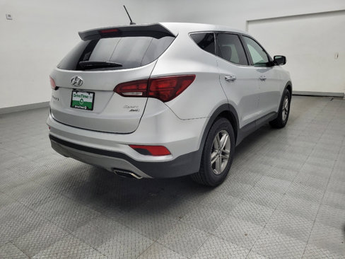 Used 2018 Hyundai Santa Fe Sport image 9