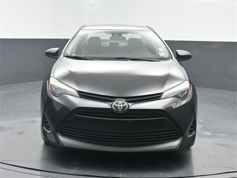 Used 2019 Toyota Corolla LE image 2