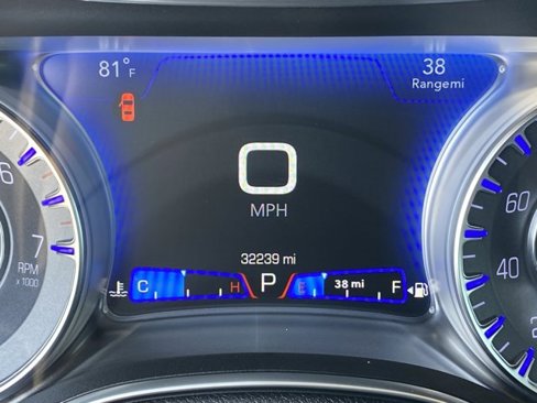 Used 2021 Chrysler 300 Touring w/ Sport Appearance Package image 15