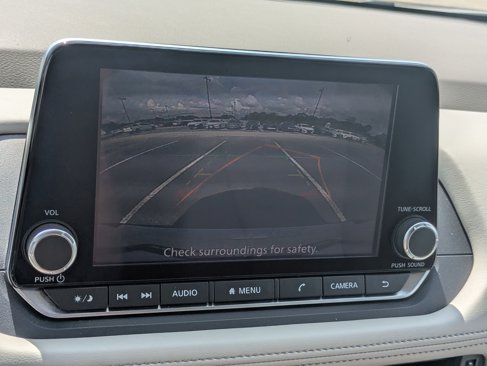 Used 2023 Nissan Rogue SV image 21