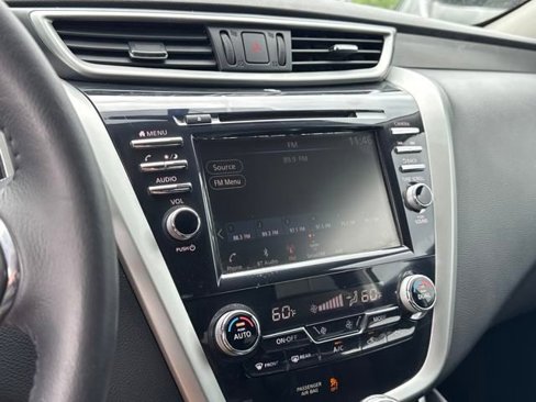 Used 2019 Nissan Murano SV image 18