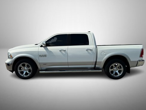 Used 2016 RAM 1500 Laramie image 6