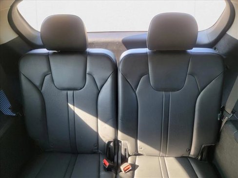 Used 2021 Kia Sorento S image 14
