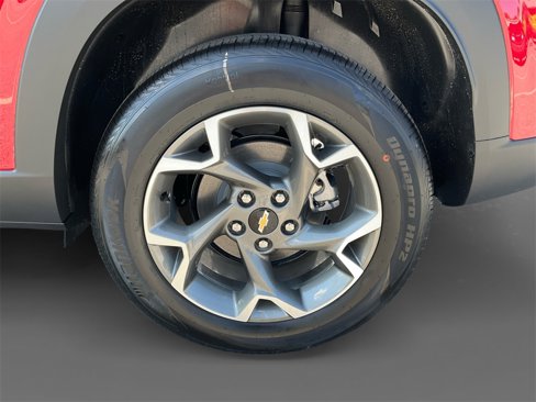 New 2026 Chevrolet Trax LT w/ Driver Confidence Package image 8