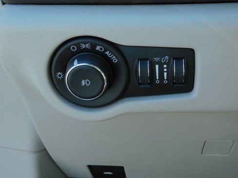 Used 2017 Chrysler Pacifica Touring-L Plus w/ Advanced Safetytec Group image 33