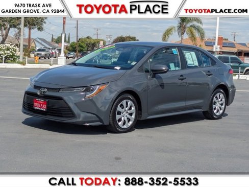 Used 2023 Toyota Corolla LE image 1