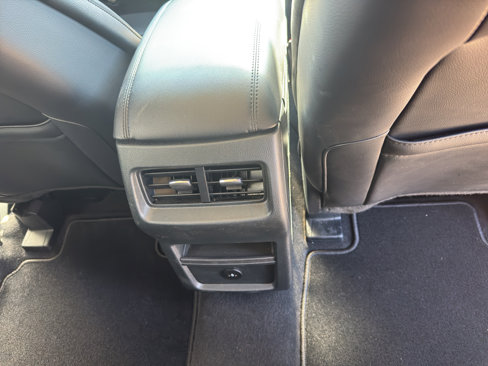 Used 2024 Ford Edge SEL image 29