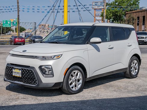 Used 2021 Kia Soul S image 9
