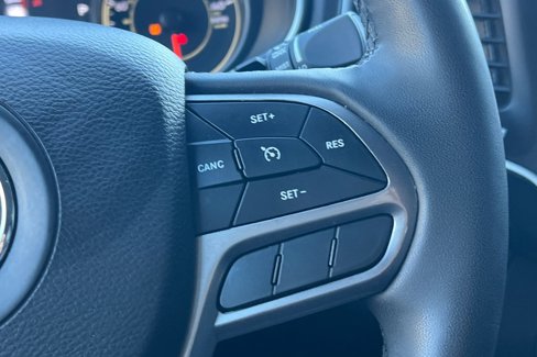 Used 2022 Jeep Cherokee Latitude Lux image 39