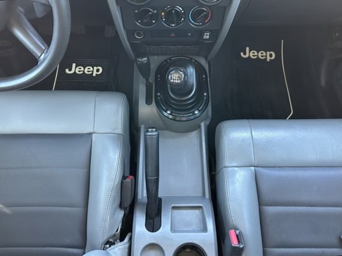 Used 2009 Jeep Wrangler X image 17