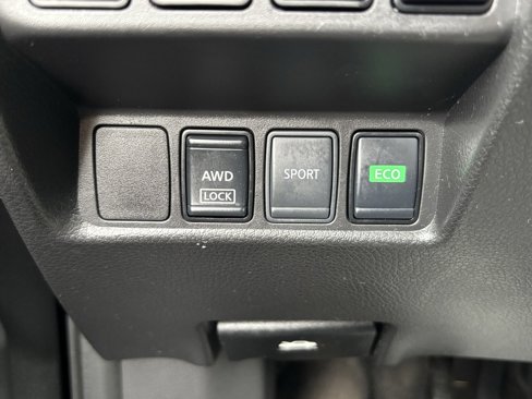 Used 2019 Nissan Rogue SV image 6
