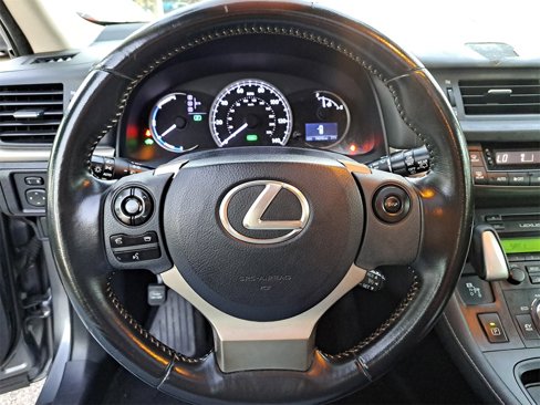 Used 2014 Lexus CT 200h image 17