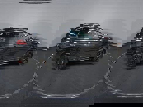 Used 2018 Nissan Rogue SV image 9