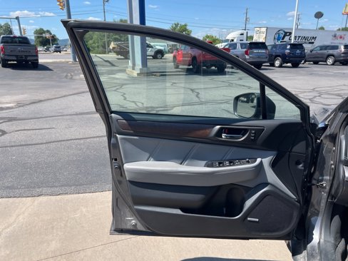 Used 2018 Subaru Outback 2.5i Limited image 11