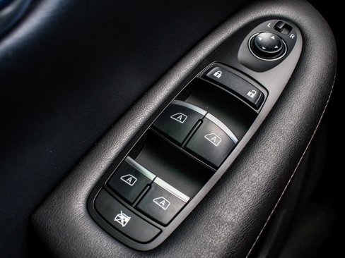 Used 2021 INFINITI QX50 Luxe w/ Appearance Package image 10