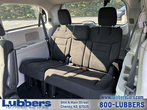 Used 2017 Dodge Grand Caravan SE w/ Power Window Group image 19