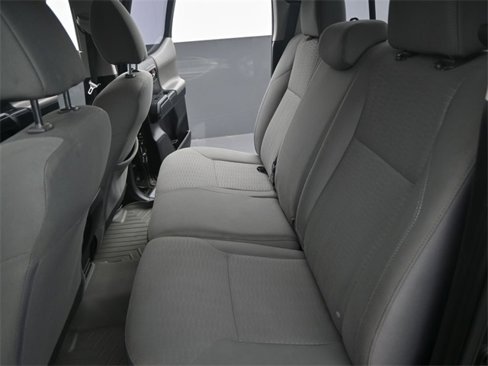 Used 2018 Toyota Tacoma SR image 12