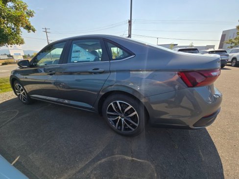 New 2025 Volkswagen Jetta SE image 7