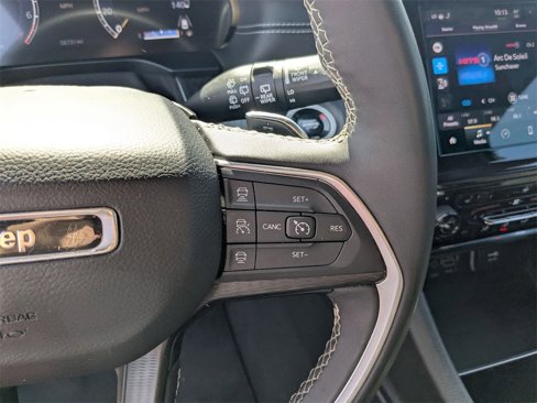 Used 2024 Jeep Grand Cherokee Altitude image 20