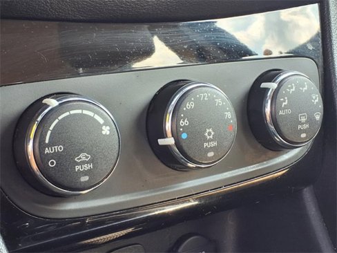 Used 2013 Chrysler 200 Limited w/ Sun/Sound Group image 17