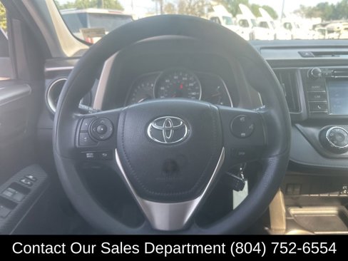 Used 2015 Toyota RAV4 LE image 15