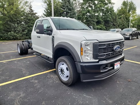 New 2024 Ford F450 XL image 1