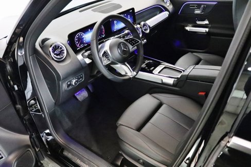 Used 2025 Mercedes-Benz GLB 250 4MATIC image 20