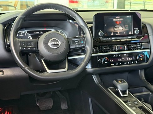 Used 2022 Nissan Pathfinder SV image 29