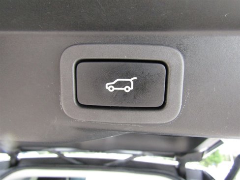 Used 2015 Land Rover Range Rover Sport HSE image 26