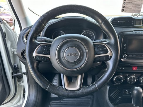 Used 2015 Jeep Renegade Limited image 14