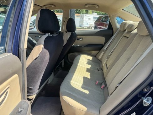 Used 2010 Hyundai Elantra GLS image 10