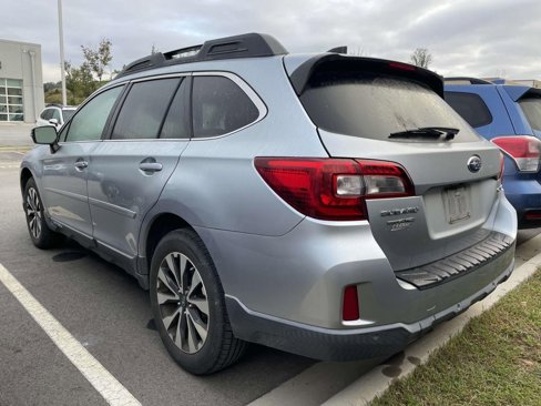 Used 2017 Subaru Outback 2.5i Limited image 3