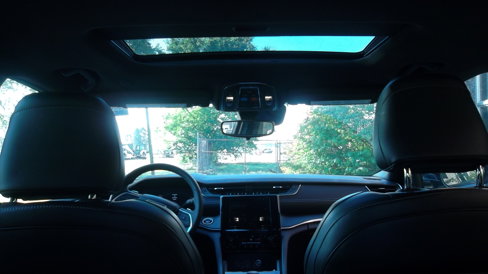 Used 2024 Jeep Grand Cherokee Altitude image 7