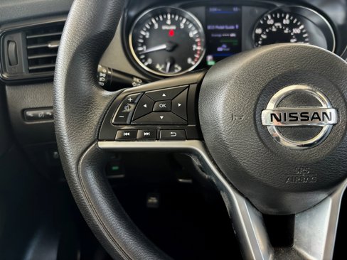 Used 2019 Nissan Rogue S image 20