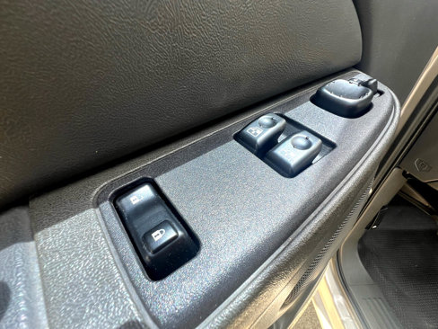 Used 2005 GMC Sierra 1500 W/T image 39