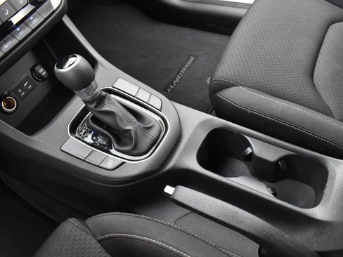 Used 2018 Hyundai Elantra GT image 22